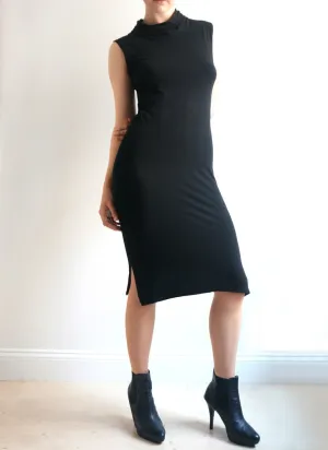 VERSA DRESS (BLACK/SABLE) Bin Sale